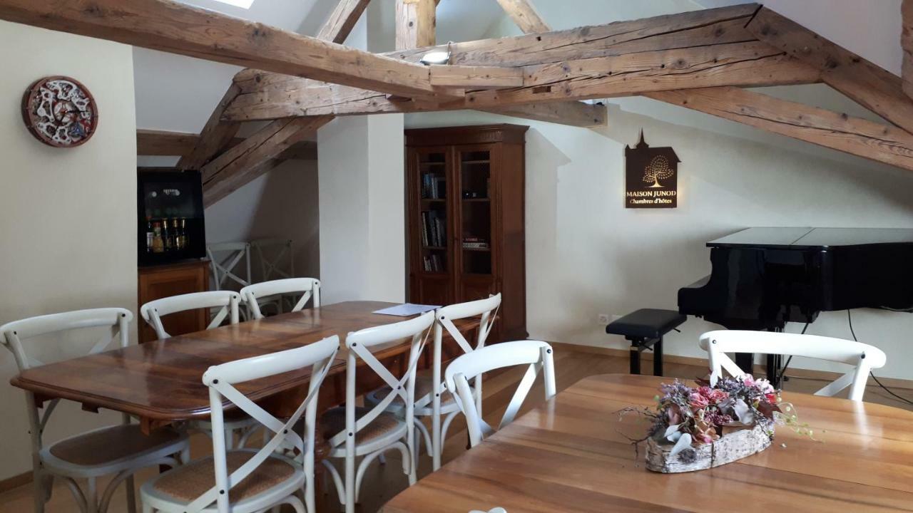 Maison Junod Romainmotier Esterno foto